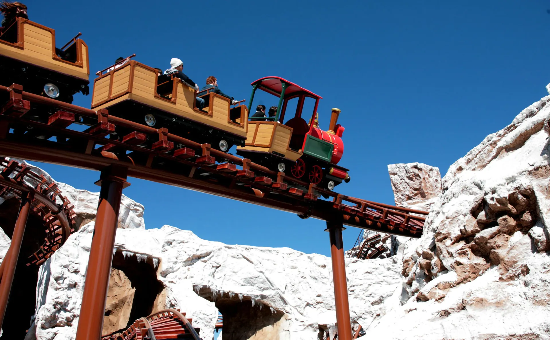 Gardaland Park - Mammut - Zug