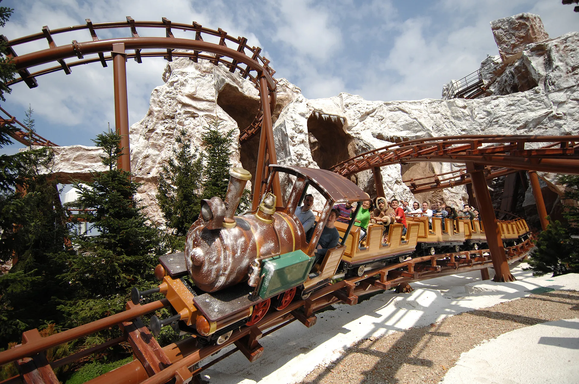 Gardaland Park - Mammut