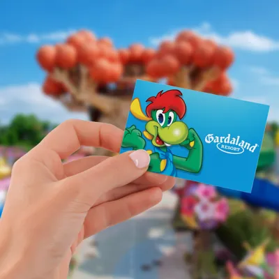Card Retro Ticket 1080X1080