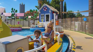 Gardaland Park - Peppa Pig Land - L'Isola dei Pirati - Schiff
